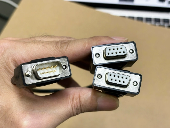 Cáp chia DB9 1 ra 2 0.3m 5 Cáp chia DB9 1 ra 2 0.3m 5