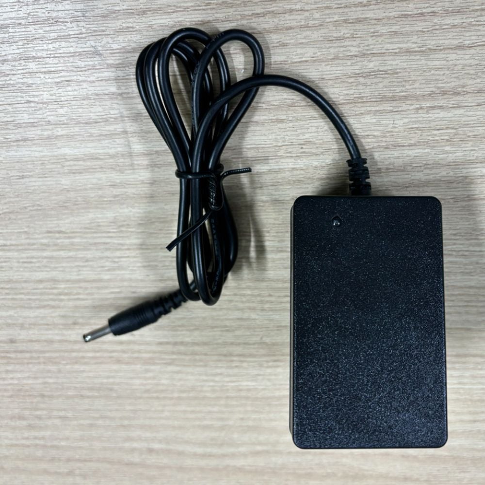 Nguồn adapter 5V-2A 3.5 x 1.35mm chính hãng TTA QWY-0502 - Phụ Kiện Điện Tử Việt Nam Nguồn adapter 5V-2A 3.5 x 1.35mm chính hãng TTA QWY-0502 - Phụ Kiện Điện Tử Việt Nam