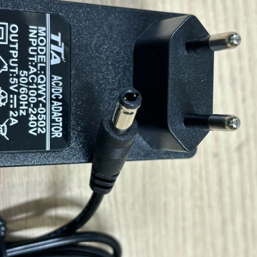 Nguồn adapter 5V-2A 5.5 x 2.5mm chính hãng TTA QWY-0502 - Phụ Kiện Điện Tử Việt Nam