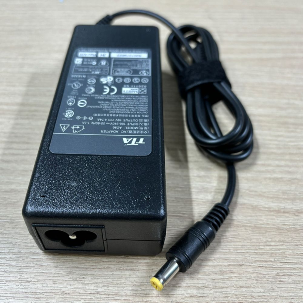 Bộ nguồn sạc laptop Acer 19V-4.74A 90W chân 5.5*1.7mm chính hãng TTA - Phụ Kiện Điện Tử Việt Nam Bộ nguồn sạc laptop Acer 19V-4.74A 90W chân 5.5*1.7mm chính hãng TTA - Phụ Kiện Điện Tử Việt Nam