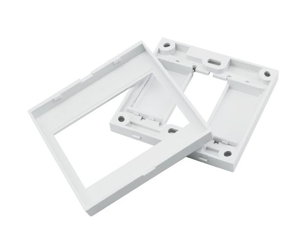 Mặt nạ âm tường 3 ngăn HDMI VGA AV Ugreen 20316 - Phụ Kiện Điện Tử Việt Nam