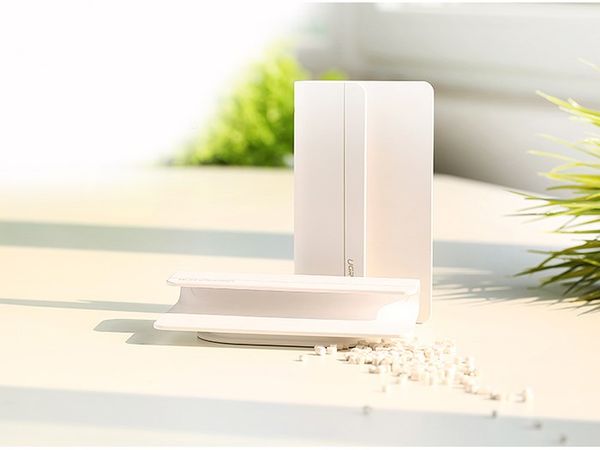 Giá sạc treo tường cho điện thoại Ugreen 30394 - Phụ Kiện Điện Tử Việt Nam