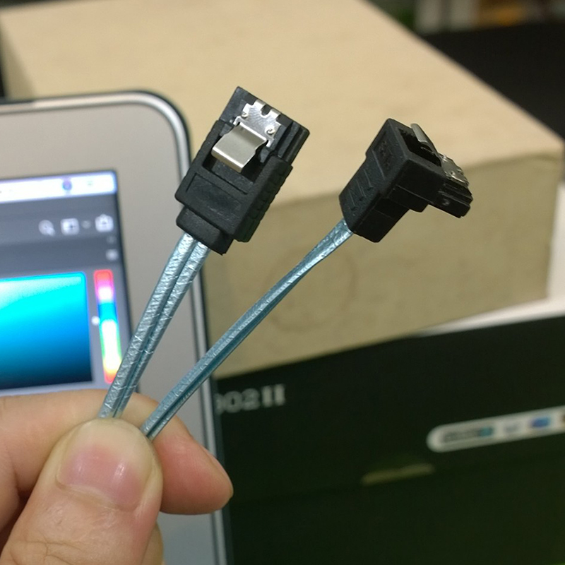 Cáp dữ liệu SATA III 6GB 1 mét 1 đầu thẳng 1 đầu bẻ góc trái - Phụ Kiện Điện Tử Việt Nam cap du lieu sata