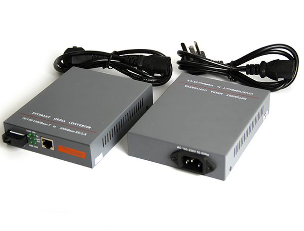 Bộ chuyển đổi quang điện 20Km Gigabit NetLink HTB-4100 - Phụ Kiện Điện Tử Việt Nam Bộ chuyển đổi cáp mạng sang cáp quang Netlink HTB 4100