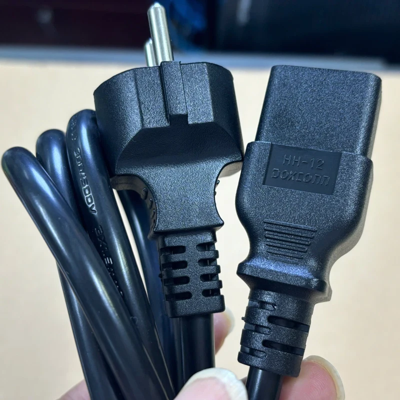 Cáp nguồn C19 3x1.5mm2 Doxconn 8