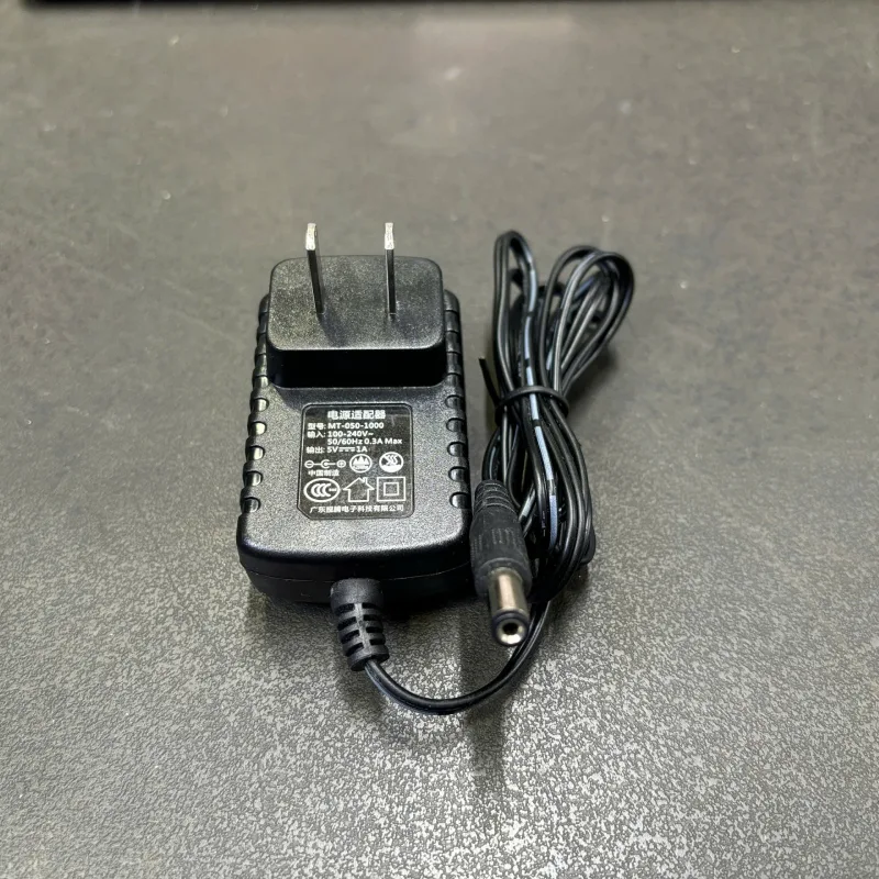 Cục nguồn DC 5V-1A chân cắm tròn 5.5x2.1mm 9