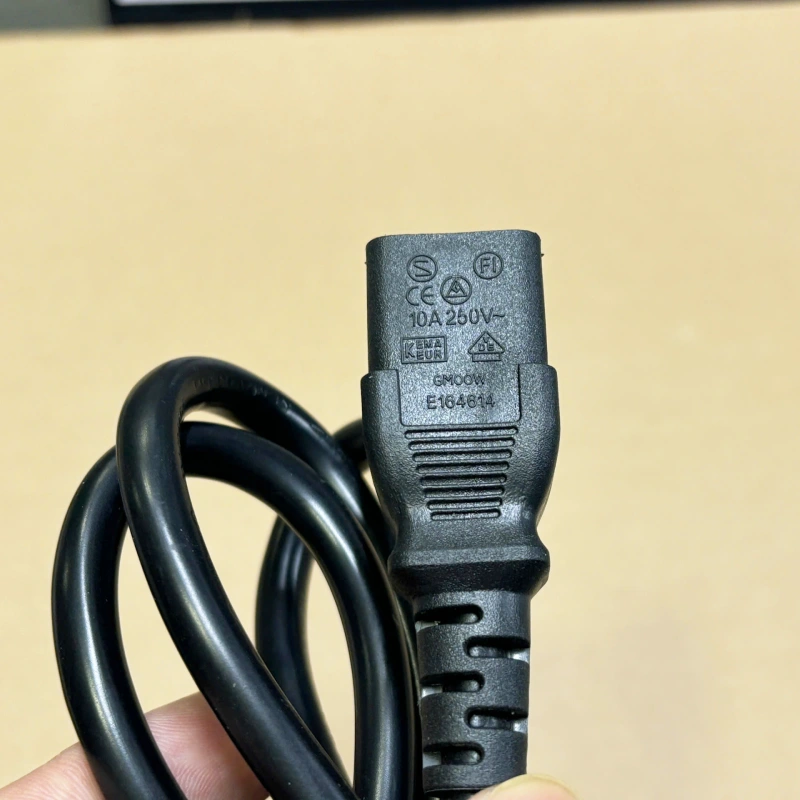 Cáp nguồn 3 chân C13 lõi đồng 3x1.0mm dài 1.5m đến 3m 2 Cáp nguồn 3 chân C13 lõi đồng 3x1.0mm dài 1.5m đến 3m 2