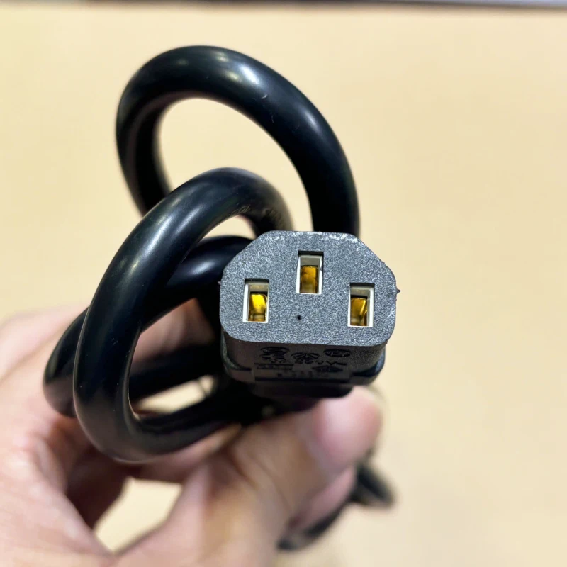 Cáp nguồn 3 chân C13 lõi đồng 3x1.0mm dài 1.5m đến 3m 5 Cáp nguồn 3 chân C13 lõi đồng 3x1.0mm dài 1.5m đến 3m 5