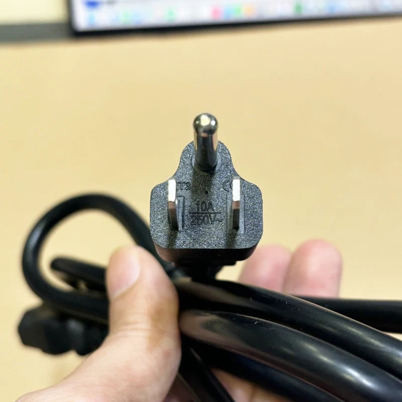 Cáp nguồn 3 chân C13 lõi đồng 3x1.0mm dài 1.5m đến 3m 6 Cáp nguồn 3 chân C13 lõi đồng 3x1.0mm dài 1.5m đến 3m 6