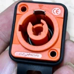 Đầu jack nối nguồn PowerCON CZXYON 250V/20A – Phích cắm & Ổ cắm công nghiệp có khóa - Ổ cắm