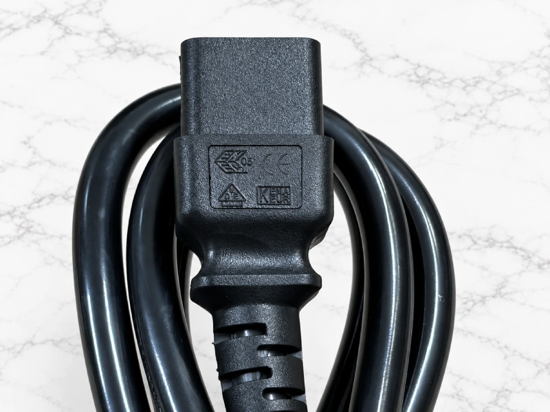 Cáp nguồn C19 3x2.5mm 5 Cáp nguồn C19 3x2.5mm 5